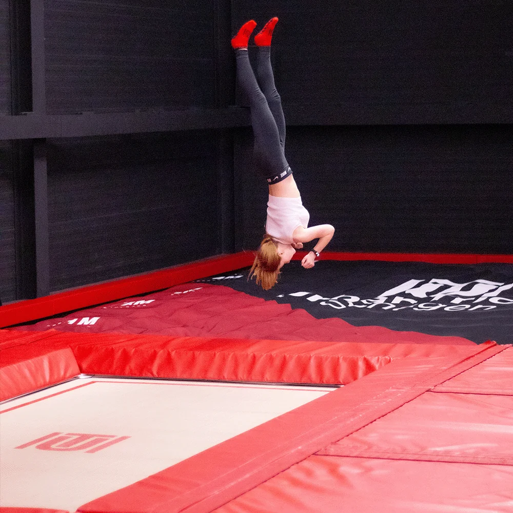 Super trampoline naar airbag