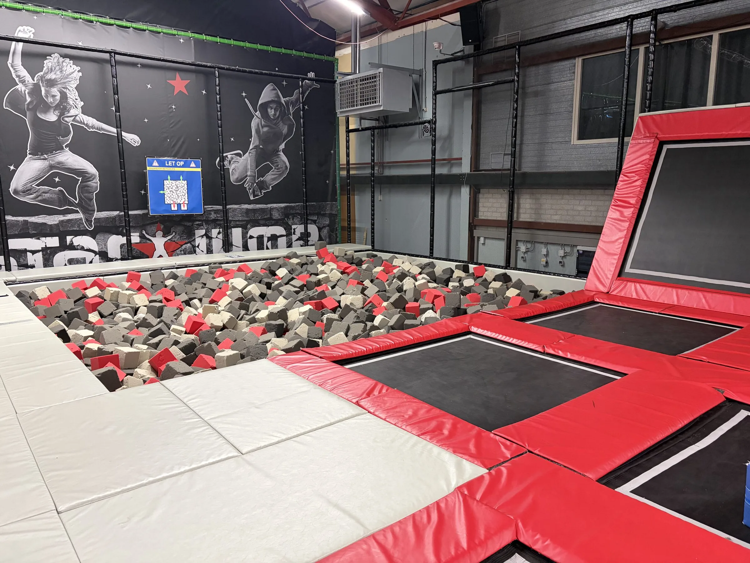 Trampoline naar blokkenbak