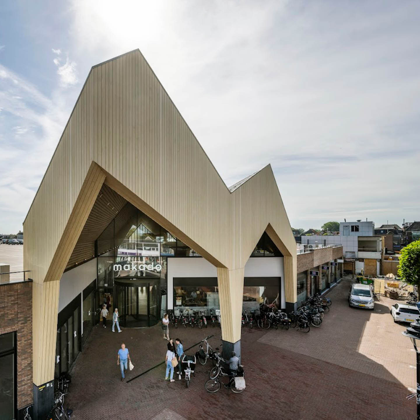 Horeca en zitgedeelte voor ouders bij UrbanTrickz